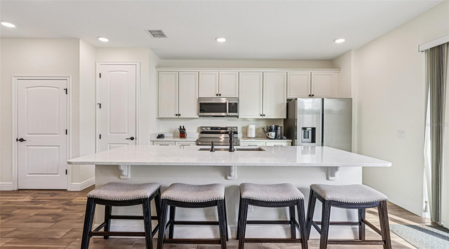 KISSIMMEE, Florida 34747, 3 Bedrooms Bedrooms, ,3 BathroomsBathrooms,Residential,For Sale,ON THE ROCKS,0,MFRTB8453088