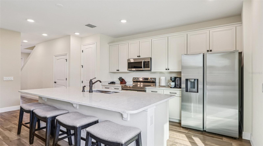 KISSIMMEE, Florida 34747, 3 Bedrooms Bedrooms, ,3 BathroomsBathrooms,Residential,For Sale,ON THE ROCKS,0,MFRTB8453088