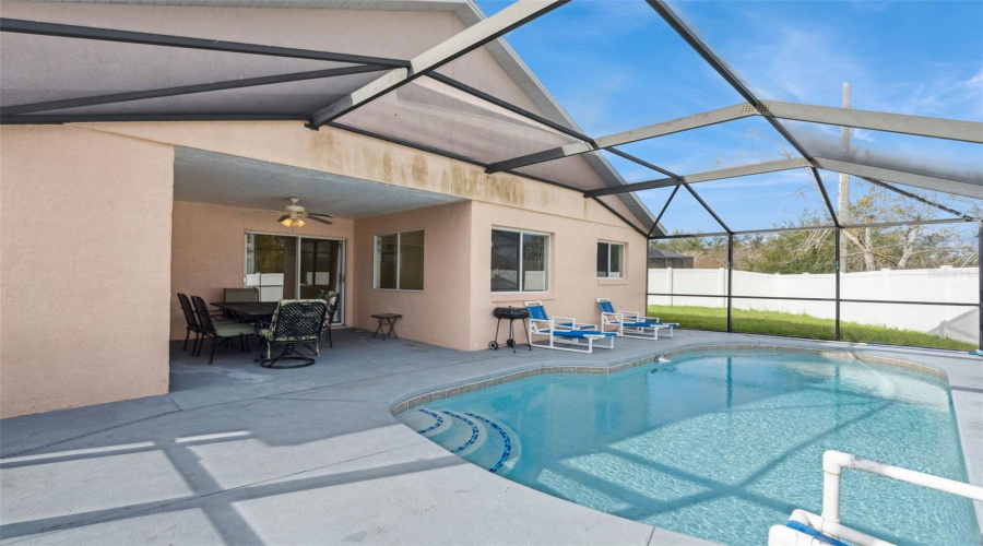 DAVENPORT, Florida 33897, 4 Bedrooms Bedrooms, ,2 BathroomsBathrooms,Residential,For Sale,HILLCREST,0,MFRO6365013