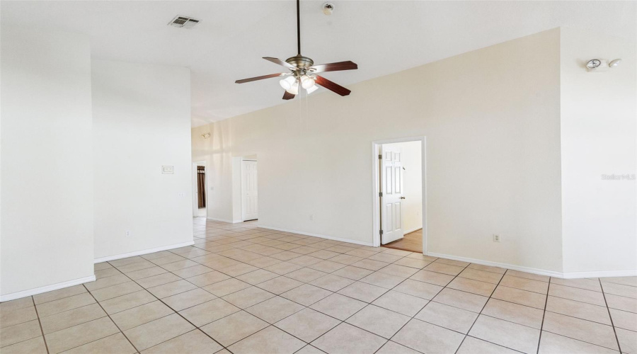 DAVENPORT, Florida 33897, 4 Bedrooms Bedrooms, ,2 BathroomsBathrooms,Residential,For Sale,HILLCREST,0,MFRO6365013