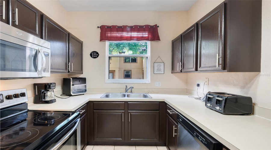 DAVENPORT, Florida 33897, 4 Bedrooms Bedrooms, ,3 BathroomsBathrooms,Residential,For Sale,VERONA,0,MFRO6365427