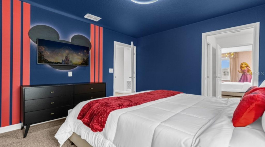 DAVENPORT, Florida 33896, 6 Bedrooms Bedrooms, ,6 BathroomsBathrooms,Residential,For Sale,SOMMERSET HILLS,0,MFRS5139833