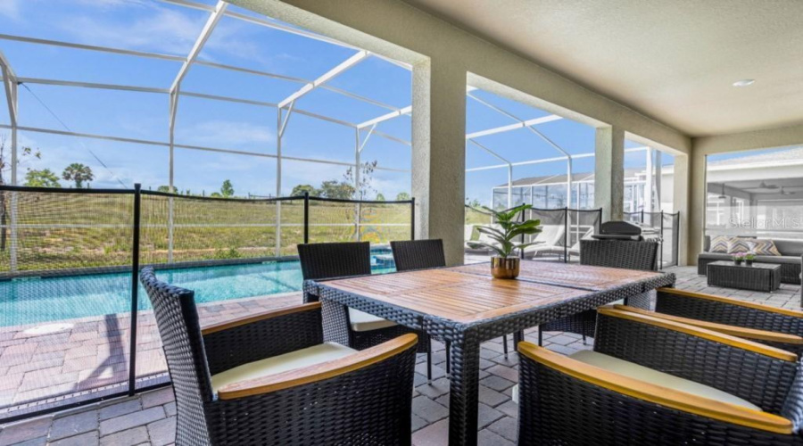 DAVENPORT, Florida 33896, 6 Bedrooms Bedrooms, ,6 BathroomsBathrooms,Residential,For Sale,SOMMERSET HILLS,0,MFRS5139833