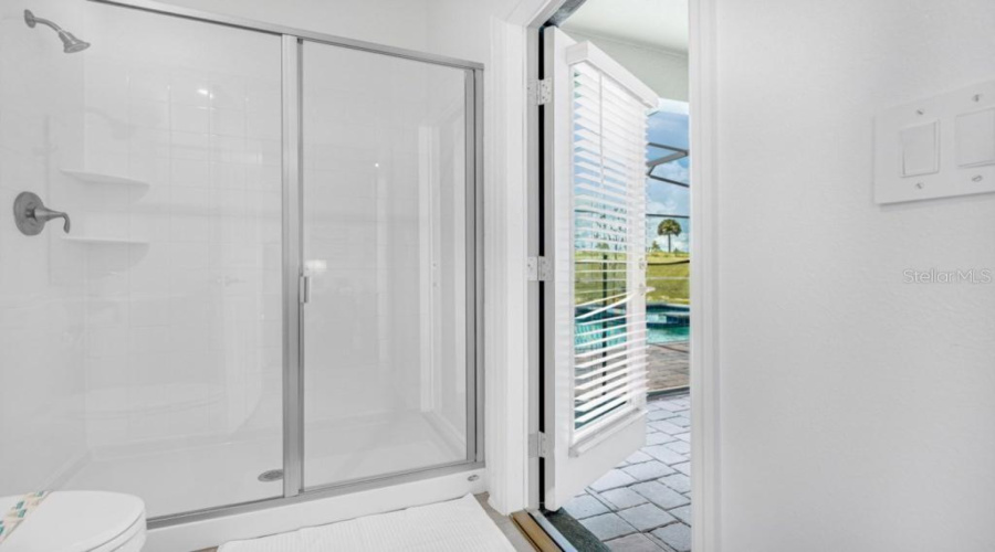 DAVENPORT, Florida 33896, 6 Bedrooms Bedrooms, ,6 BathroomsBathrooms,Residential,For Sale,SOMMERSET HILLS,0,MFRS5139833