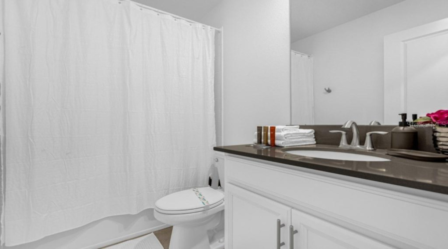 DAVENPORT, Florida 33896, 6 Bedrooms Bedrooms, ,6 BathroomsBathrooms,Residential,For Sale,SOMMERSET HILLS,0,MFRS5139833