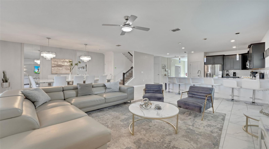 DAVENPORT, Florida 33896, 8 Bedrooms Bedrooms, ,5 BathroomsBathrooms,Residential,For Sale,SOMMERSET HILLS,0,MFRO6365351