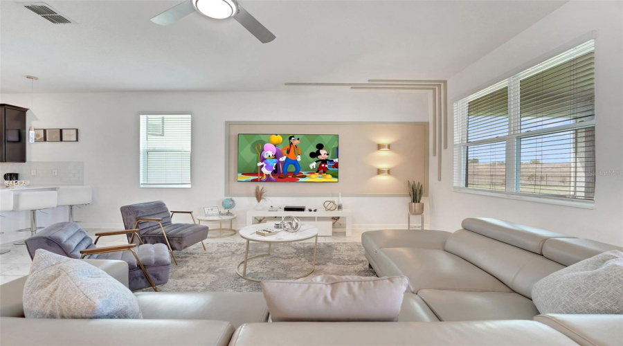 DAVENPORT, Florida 33896, 8 Bedrooms Bedrooms, ,5 BathroomsBathrooms,Residential,For Sale,SOMMERSET HILLS,0,MFRO6365351