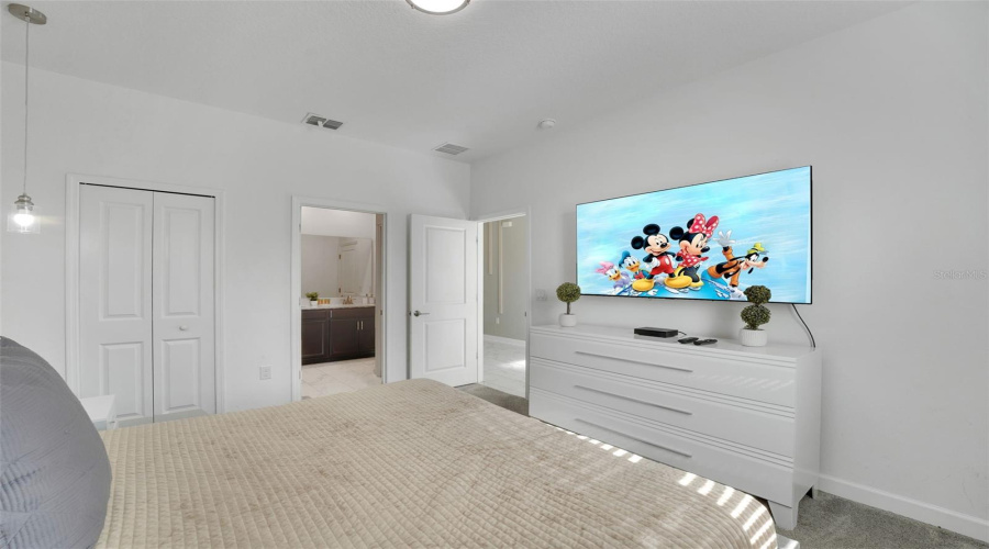 DAVENPORT, Florida 33896, 8 Bedrooms Bedrooms, ,5 BathroomsBathrooms,Residential,For Sale,SOMMERSET HILLS,0,MFRO6365351