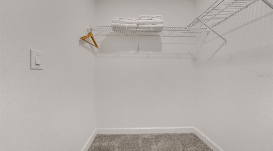 DAVENPORT, Florida 33896, 8 Bedrooms Bedrooms, ,5 BathroomsBathrooms,Residential,For Sale,SOMMERSET HILLS,0,MFRO6365351