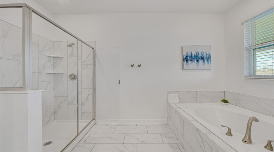 DAVENPORT, Florida 33896, 8 Bedrooms Bedrooms, ,5 BathroomsBathrooms,Residential,For Sale,SOMMERSET HILLS,0,MFRO6365351