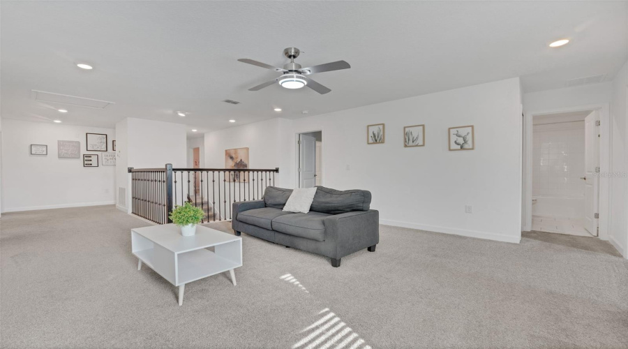 DAVENPORT, Florida 33896, 8 Bedrooms Bedrooms, ,5 BathroomsBathrooms,Residential,For Sale,SOMMERSET HILLS,0,MFRO6365351