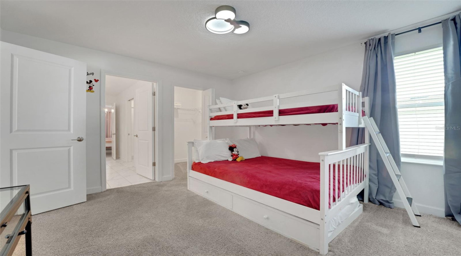 DAVENPORT, Florida 33896, 8 Bedrooms Bedrooms, ,5 BathroomsBathrooms,Residential,For Sale,SOMMERSET HILLS,0,MFRO6365351