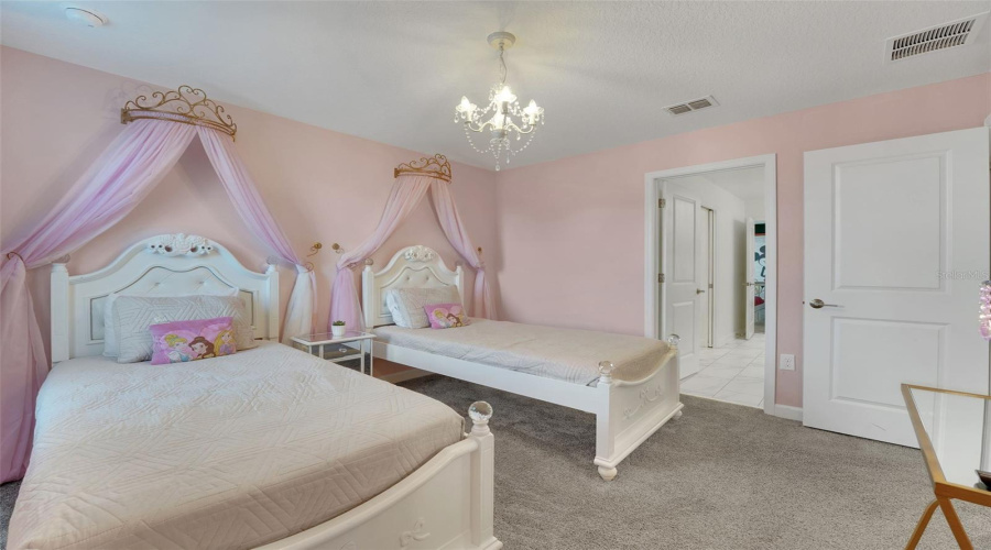 DAVENPORT, Florida 33896, 8 Bedrooms Bedrooms, ,5 BathroomsBathrooms,Residential,For Sale,SOMMERSET HILLS,0,MFRO6365351