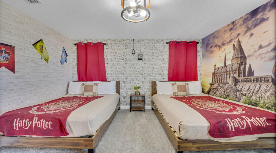 DAVENPORT, Florida 33896, 8 Bedrooms Bedrooms, ,5 BathroomsBathrooms,Residential,For Sale,SOMMERSET HILLS,0,MFRO6365351