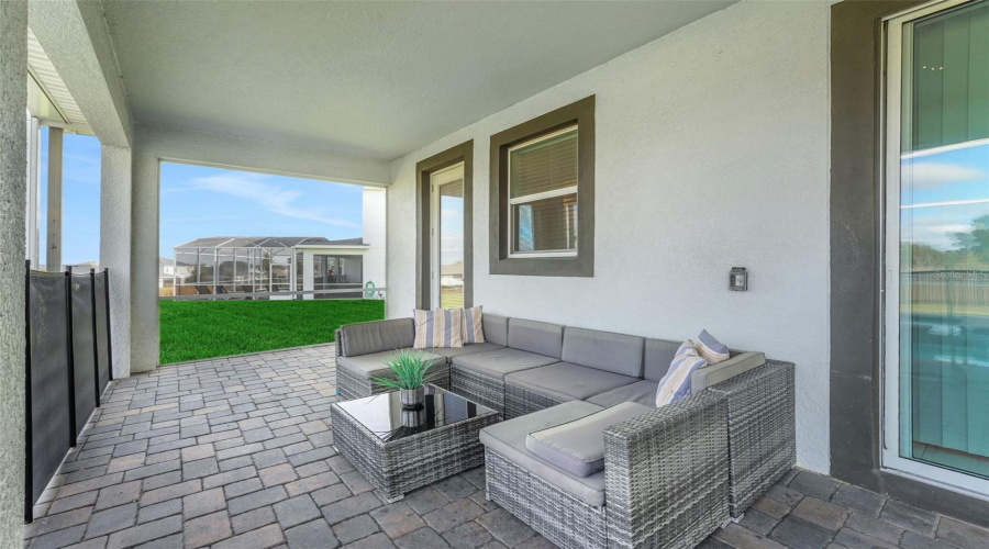 DAVENPORT, Florida 33896, 8 Bedrooms Bedrooms, ,5 BathroomsBathrooms,Residential,For Sale,SOMMERSET HILLS,0,MFRO6365351