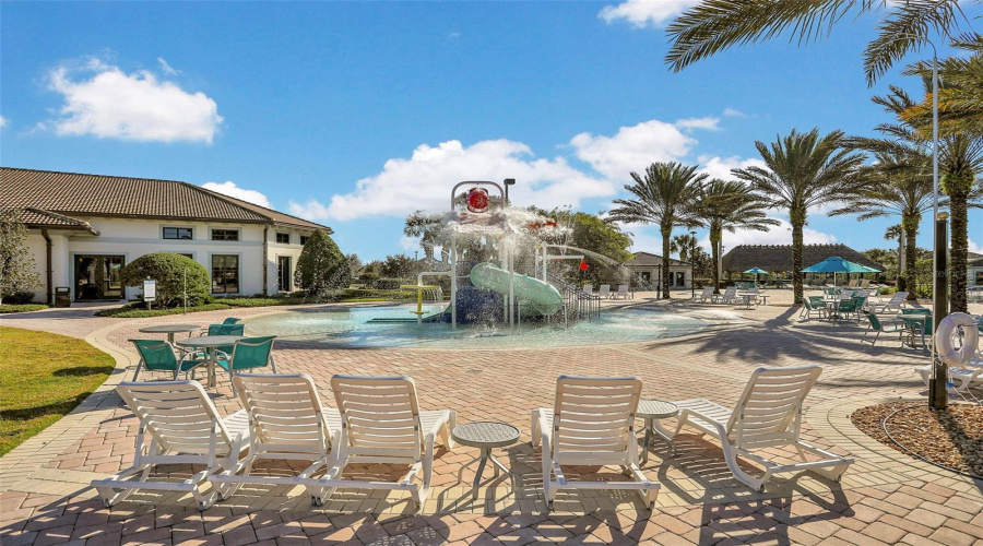 DAVENPORT, Florida 33896, 8 Bedrooms Bedrooms, ,5 BathroomsBathrooms,Residential,For Sale,SOMMERSET HILLS,0,MFRO6365351