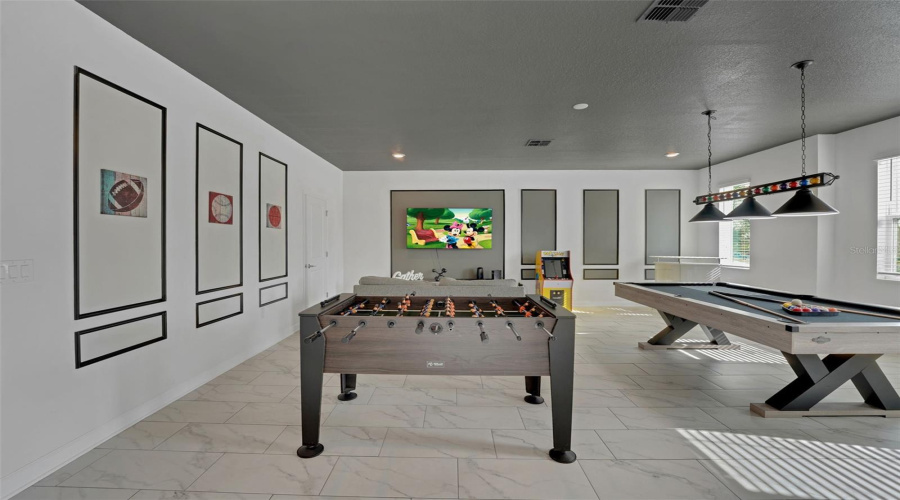 DAVENPORT, Florida 33896, 8 Bedrooms Bedrooms, ,5 BathroomsBathrooms,Residential,For Sale,SOMMERSET HILLS,0,MFRO6365351