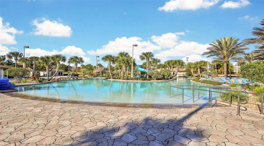 DAVENPORT, Florida 33896, 8 Bedrooms Bedrooms, ,5 BathroomsBathrooms,Residential,For Sale,SOMMERSET HILLS,0,MFRO6365351