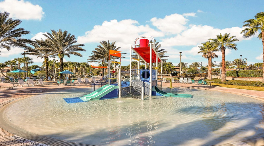 DAVENPORT, Florida 33896, 8 Bedrooms Bedrooms, ,5 BathroomsBathrooms,Residential,For Sale,SOMMERSET HILLS,0,MFRO6365351