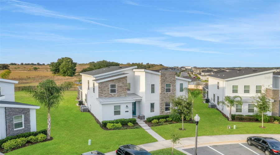 DAVENPORT, Florida 33896, 8 Bedrooms Bedrooms, ,5 BathroomsBathrooms,Residential,For Sale,SOMMERSET HILLS,0,MFRO6365351