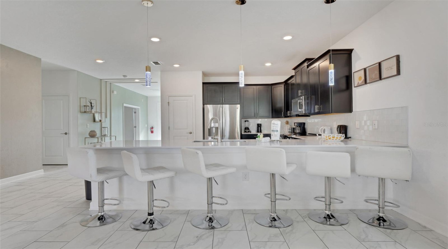 DAVENPORT, Florida 33896, 8 Bedrooms Bedrooms, ,5 BathroomsBathrooms,Residential,For Sale,SOMMERSET HILLS,0,MFRO6365351