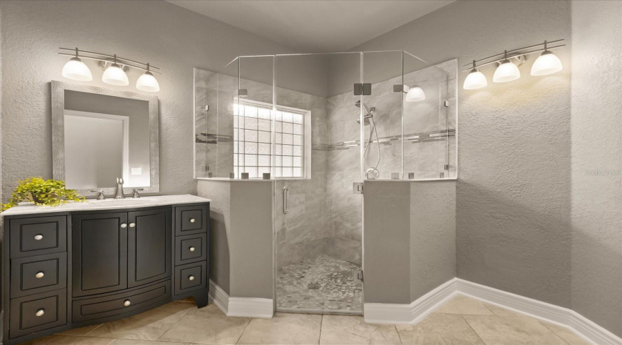 DAVENPORT, Florida 33896, 4 Bedrooms Bedrooms, ,3 BathroomsBathrooms,Residential,For Sale,BURFORD,0,MFRS5134265