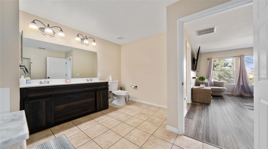 KISSIMMEE, Florida 34746, 3 Bedrooms Bedrooms, ,2 BathroomsBathrooms,Residential,For Sale,SEAVIEW CASTLE,0,MFRS5139706