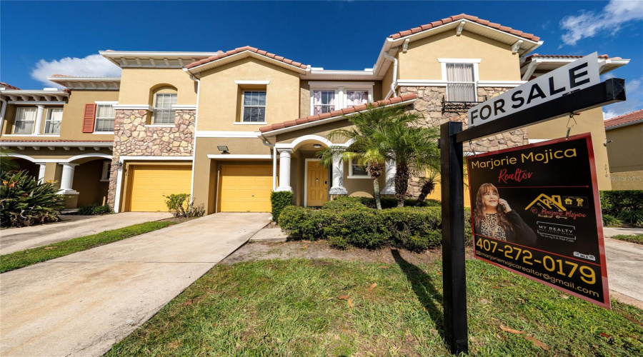 KISSIMMEE, Florida 34746, 3 Bedrooms Bedrooms, ,2 BathroomsBathrooms,Residential,For Sale,SEAVIEW CASTLE,0,MFRS5139706