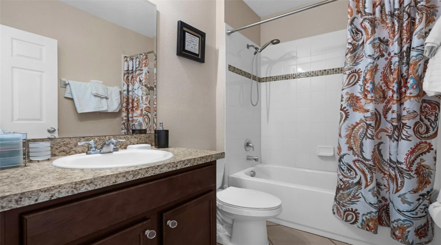 DAVENPORT, Florida 33837, 4 Bedrooms Bedrooms, ,2 BathroomsBathrooms,Residential,For Sale,VITORIA,0,MFRO6363071