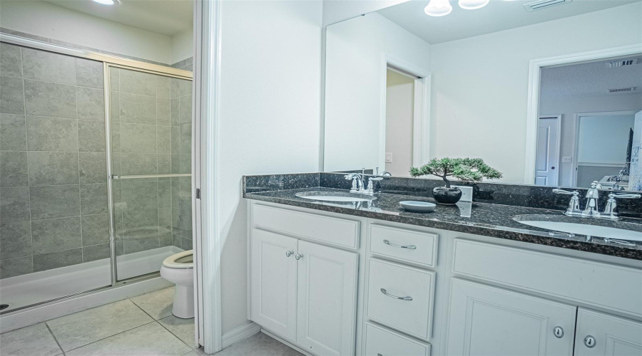 KISSIMMEE, Florida 34747, 8 Bedrooms Bedrooms, ,6 BathroomsBathrooms,Residential,For Sale,LIMA,0,MFRO6365268