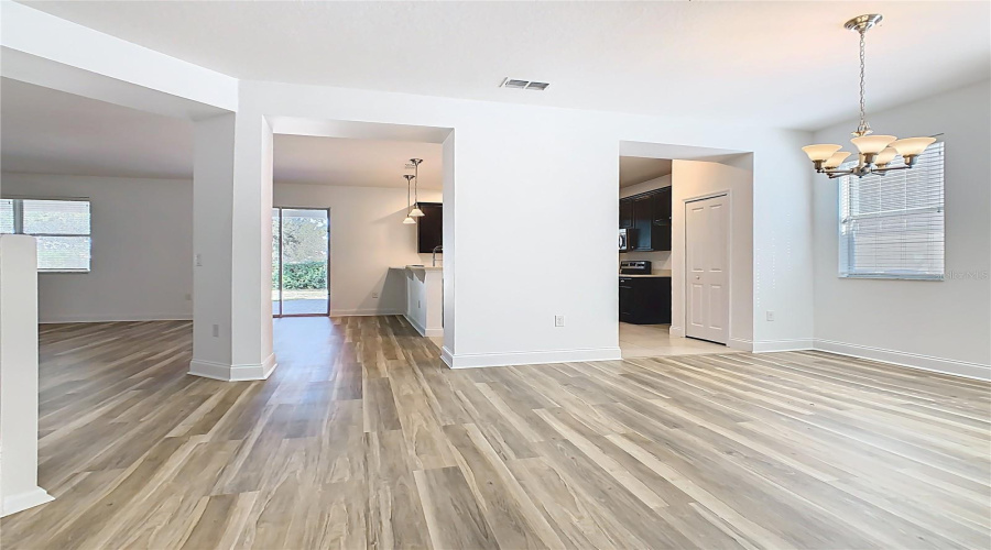 ORLANDO, Florida 32836, 5 Bedrooms Bedrooms, ,2 BathroomsBathrooms,Residential,For Sale,THATCHER,0,MFRO6363058