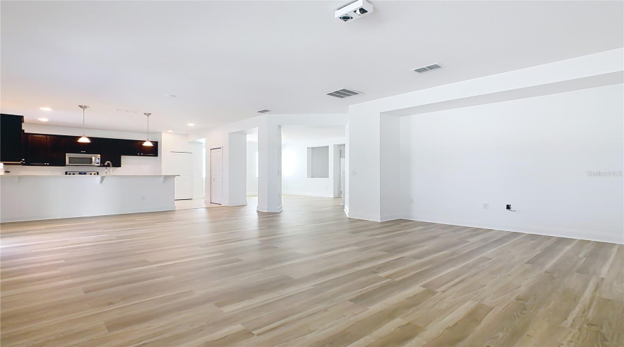 ORLANDO, Florida 32836, 5 Bedrooms Bedrooms, ,2 BathroomsBathrooms,Residential,For Sale,THATCHER,0,MFRO6363058