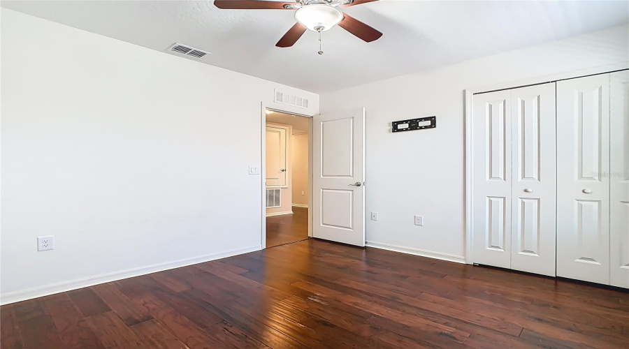 ORLANDO, Florida 32836, 5 Bedrooms Bedrooms, ,2 BathroomsBathrooms,Residential,For Sale,THATCHER,0,MFRO6363058