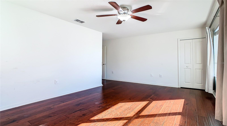 ORLANDO, Florida 32836, 5 Bedrooms Bedrooms, ,2 BathroomsBathrooms,Residential,For Sale,THATCHER,0,MFRO6363058