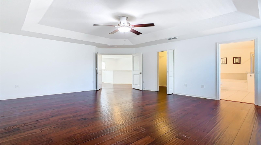 ORLANDO, Florida 32836, 5 Bedrooms Bedrooms, ,2 BathroomsBathrooms,Residential,For Sale,THATCHER,0,MFRO6363058