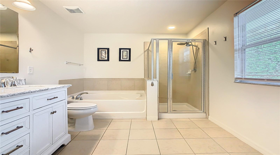 ORLANDO, Florida 32836, 5 Bedrooms Bedrooms, ,2 BathroomsBathrooms,Residential,For Sale,THATCHER,0,MFRO6363058