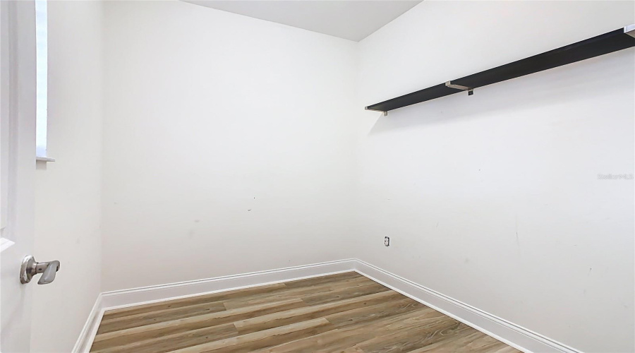 ORLANDO, Florida 32836, 5 Bedrooms Bedrooms, ,2 BathroomsBathrooms,Residential,For Sale,THATCHER,0,MFRO6363058