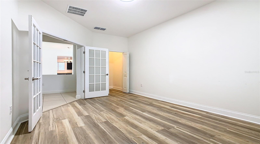 ORLANDO, Florida 32836, 5 Bedrooms Bedrooms, ,2 BathroomsBathrooms,Residential,For Sale,THATCHER,0,MFRO6363058