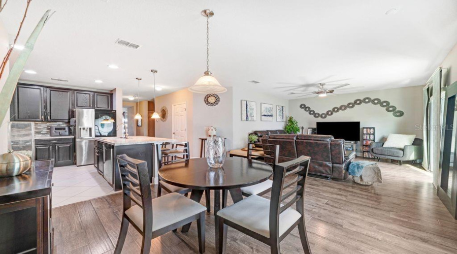 DAVENPORT, Florida 33837, 3 Bedrooms Bedrooms, ,2 BathroomsBathrooms,Residential,For Sale,GRANADA,0,MFRO6365583