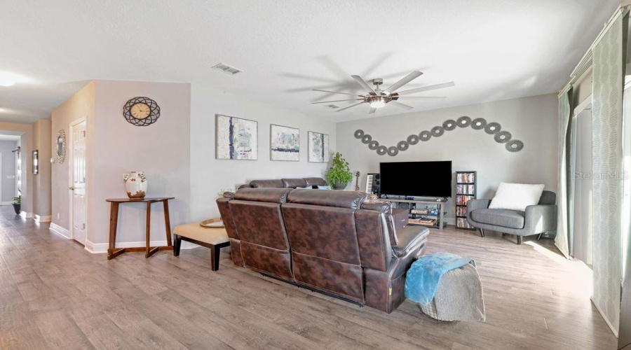 DAVENPORT, Florida 33837, 3 Bedrooms Bedrooms, ,2 BathroomsBathrooms,Residential,For Sale,GRANADA,0,MFRO6365583