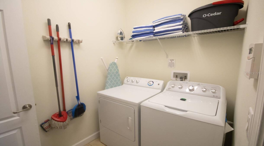 DAVENPORT, Florida 33896, 6 Bedrooms Bedrooms, ,6 BathroomsBathrooms,Residential,For Sale,WEDGE,0,MFRO6365610