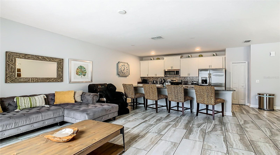 DAVENPORT, Florida 33896, 4 Bedrooms Bedrooms, ,3 BathroomsBathrooms,Residential,For Sale,DOGLEG,0,MFRO6328880