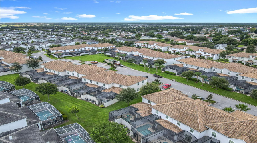 DAVENPORT, Florida 33896, 4 Bedrooms Bedrooms, ,3 BathroomsBathrooms,Residential,For Sale,DOGLEG,0,MFRO6328880