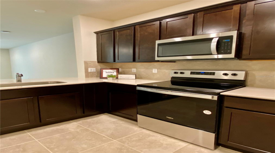 KISSIMMEE, Florida 34746, 3 Bedrooms Bedrooms, ,2 BathroomsBathrooms,Residential,For Sale,SPARKLING SHELL,0,MFRS5139871