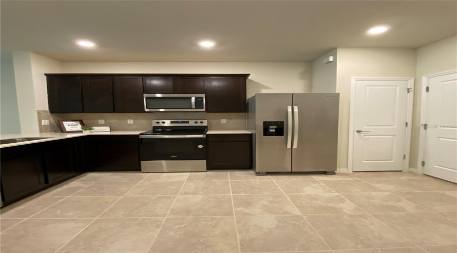 KISSIMMEE, Florida 34746, 3 Bedrooms Bedrooms, ,2 BathroomsBathrooms,Residential,For Sale,SPARKLING SHELL,0,MFRS5139871