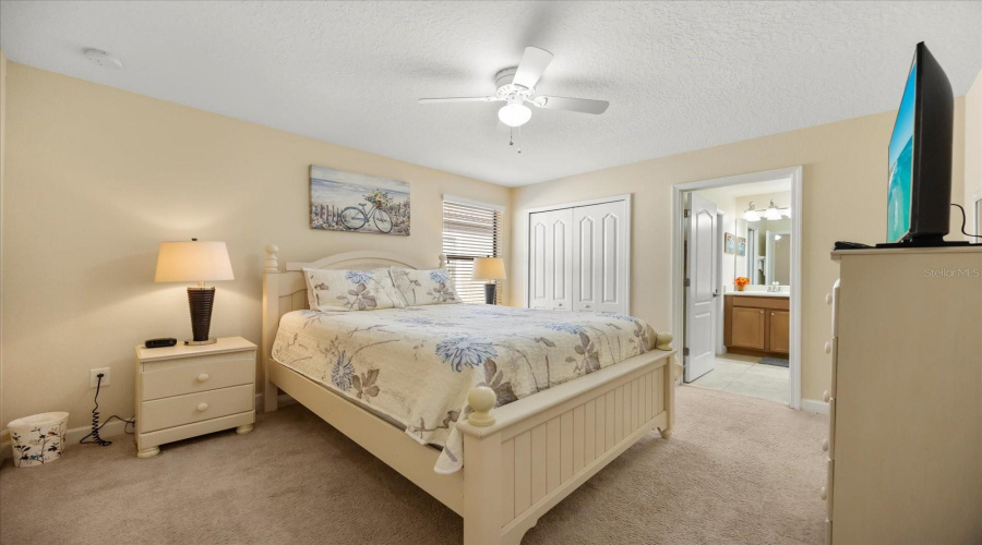 DAVENPORT, Florida 33896, 5 Bedrooms Bedrooms, ,4 BathroomsBathrooms,Residential,For Sale,WEXFORD,0,MFRO6363714