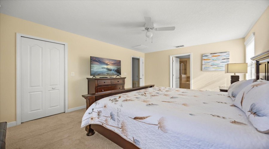 DAVENPORT, Florida 33896, 5 Bedrooms Bedrooms, ,4 BathroomsBathrooms,Residential,For Sale,WEXFORD,0,MFRO6363714