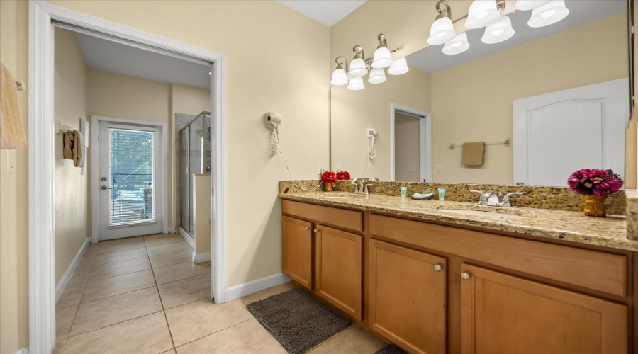 DAVENPORT, Florida 33896, 5 Bedrooms Bedrooms, ,4 BathroomsBathrooms,Residential,For Sale,WEXFORD,0,MFRO6363714