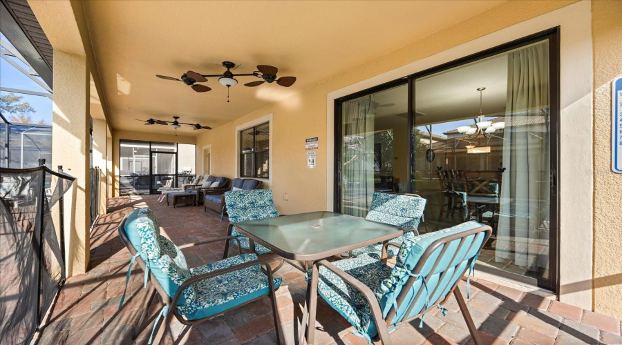 DAVENPORT, Florida 33896, 5 Bedrooms Bedrooms, ,4 BathroomsBathrooms,Residential,For Sale,WEXFORD,0,MFRO6363714