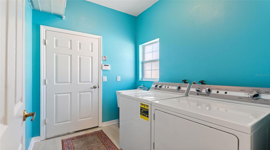 Corridor access to garage